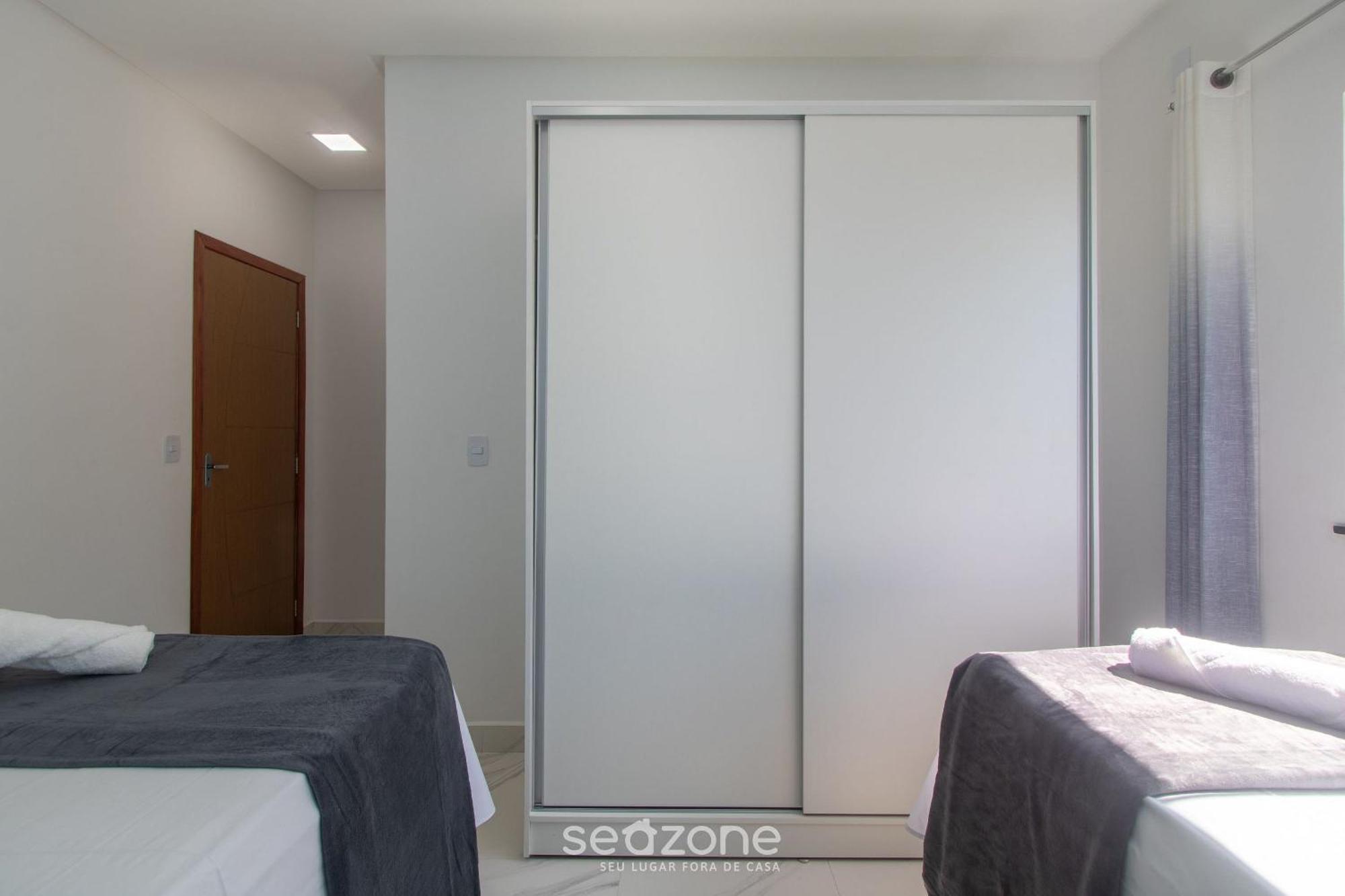 Apartamento Com Piscina A Poucos Minutos Da - Ccr